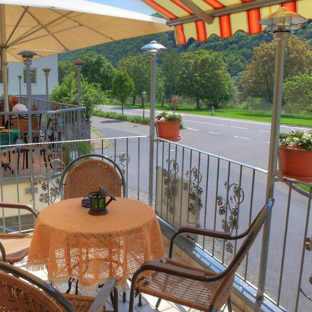 Hotel Moselterrasse Ediger-Eller Esterno foto