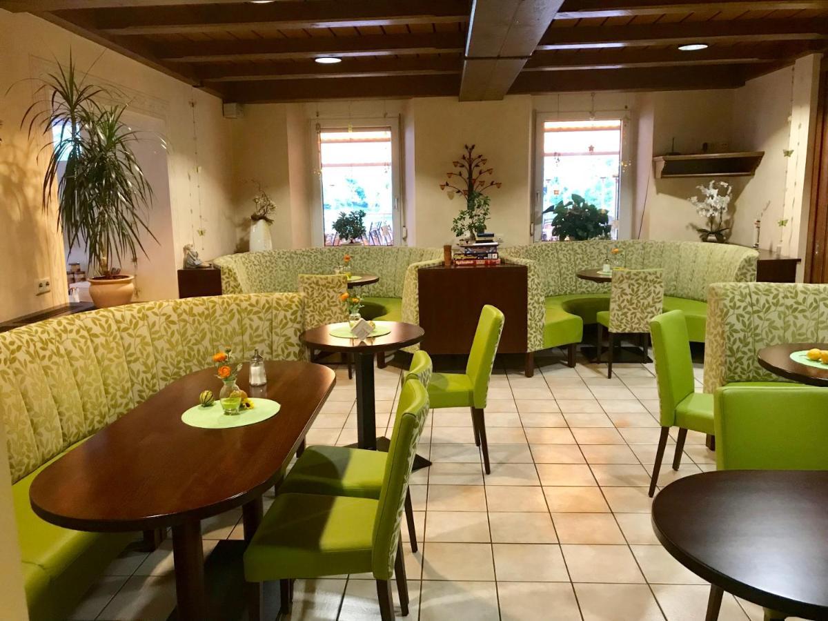 Hotel Moselterrasse Ediger-Eller Esterno foto
