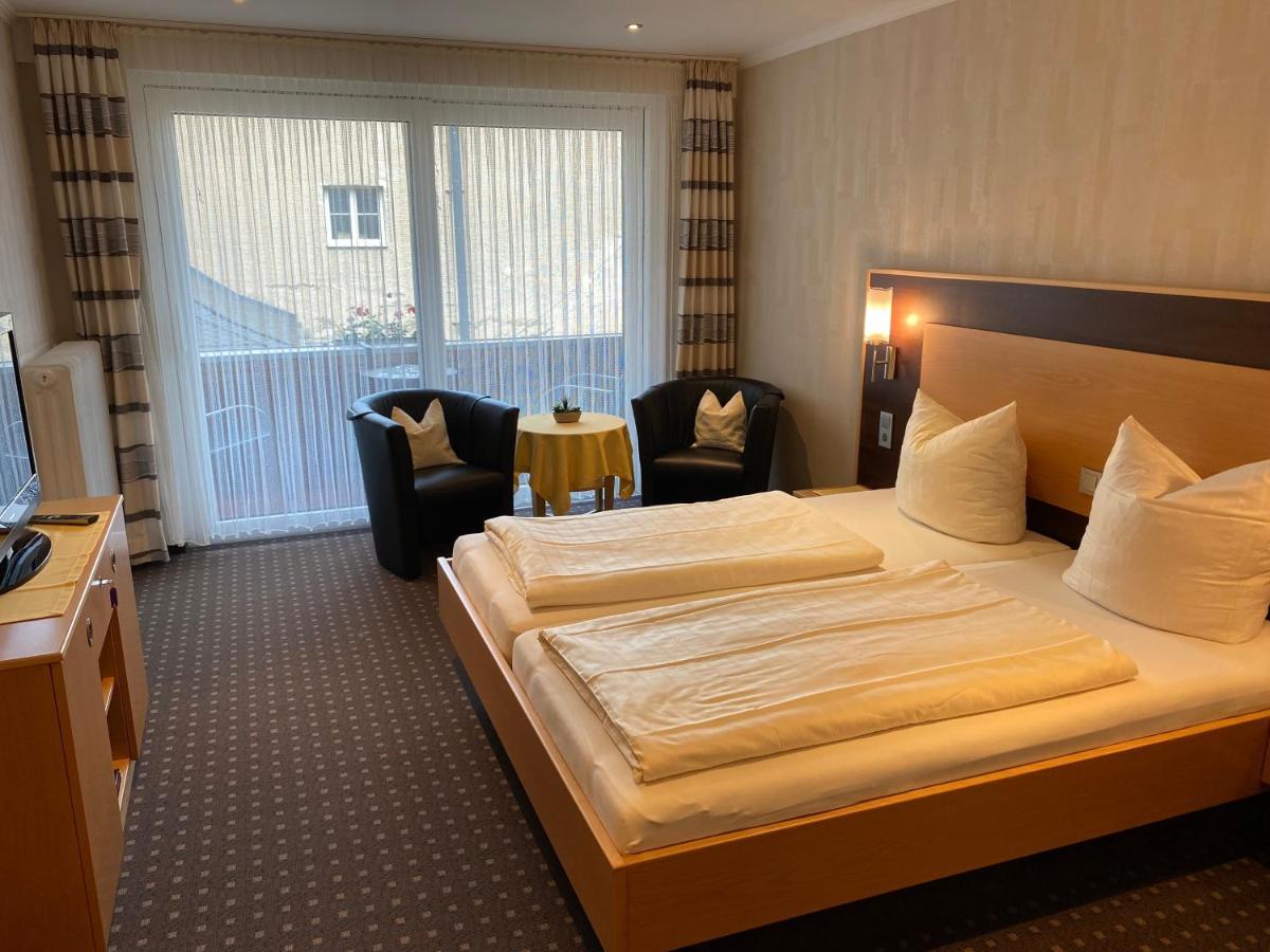 Hotel Moselterrasse Ediger-Eller Esterno foto